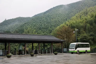 The ticket barrier and shuttle bay at the entrance to the Moganshan core scenic area