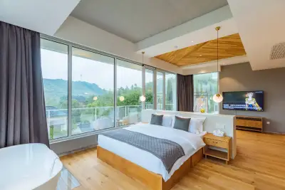 XIDU DONG'S VILLA, listing photograph 2 of 3