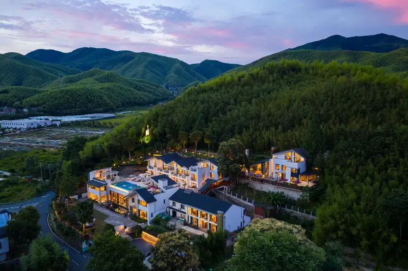 Moganshan Xinyuanju Resort Hotel, listing photograph 1 of 3