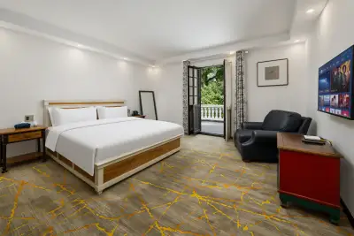 Moganshan QUEEN'S HOTEL·SONGWU VILLA COMPLEX, listing photograph 2 of 3