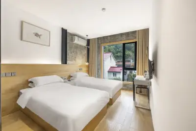 Moganshan Yaoxi Mountain Residence Homestay (Jiangnan Yaowu Tourist Resort Area), listing photograph 3 of 3