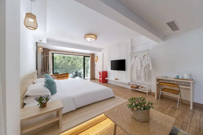 Moganshan Jiangyuan Wenquan Homestay (Ziling Tunnel No.1), listing photograph 1 of 3