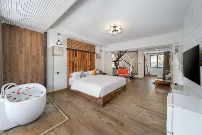 Moganshan Jiangyuan Wenquan Homestay (Ziling Tunnel No.1), listing photograph 2 of 3