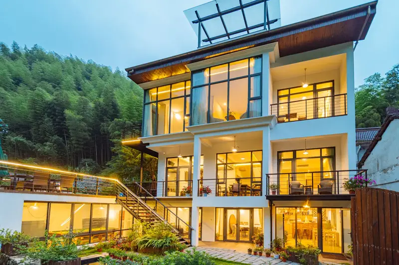 Floral Hotel · Yi Jia Mogan Mountain hotel, listing photograph 1 of 3
