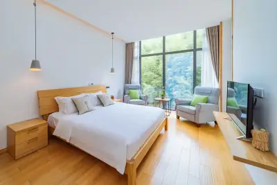 Floral Hotel · Yi Jia Mogan Mountain hotel, listing photograph 2 of 3