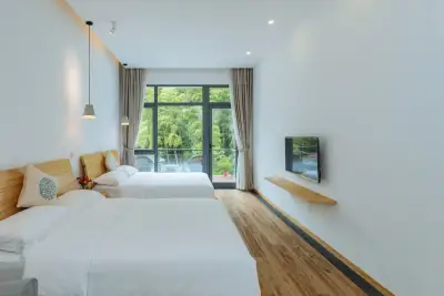 Floral Hotel · Yi Jia Mogan Mountain hotel, listing photograph 3 of 3