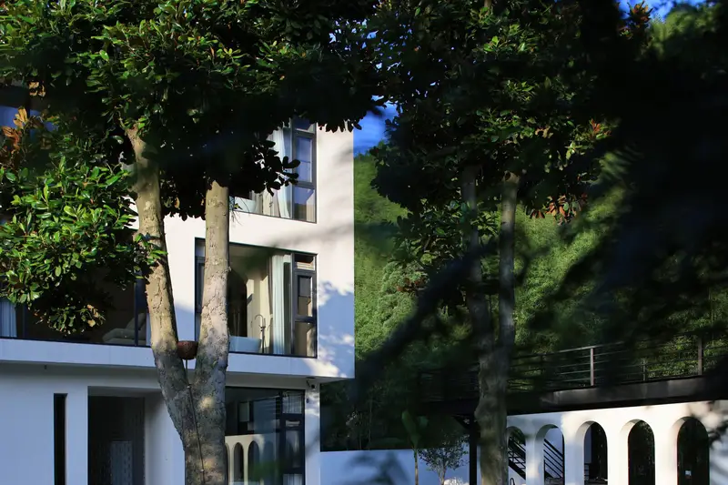 YIQI onestay, listing photograph 1 of 3