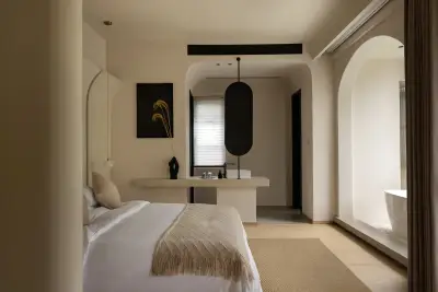 YIQI onestay, listing photograph 2 of 3