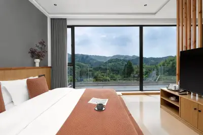 Bashan Shicui Ueno Light Luxury Wentang Designer Holiday Meisu (Moganshan Yucun Square), listing photograph 2 of 3