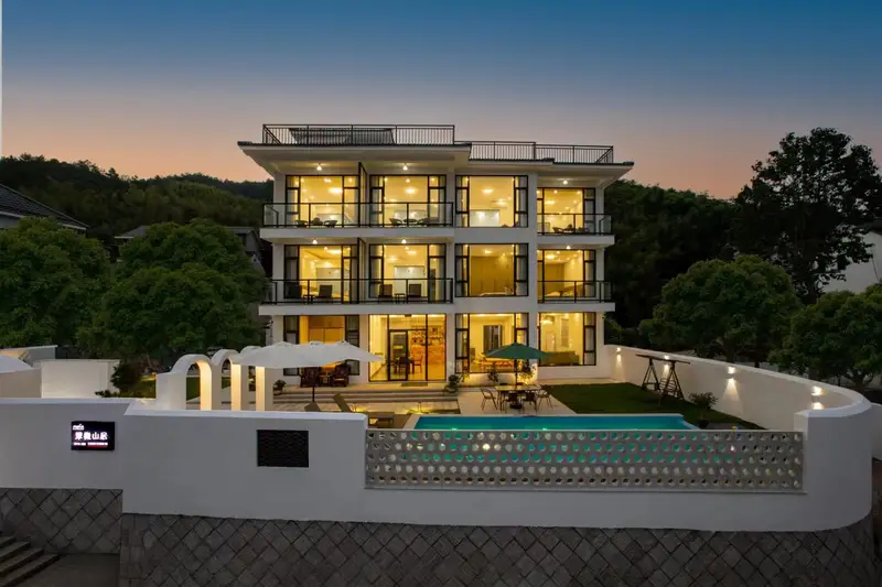 Qitan · Moganshan Family Stream Trekking Resort Villa, listing photograph 1 of 3