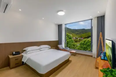 Qitan · Moganshan Family Stream Trekking Resort Villa, listing photograph 2 of 3