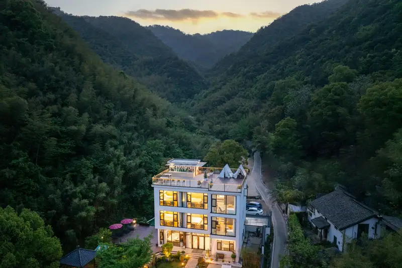Moganshan Flowing Water Shadow Falling Homestay, listing photograph 1 of 3