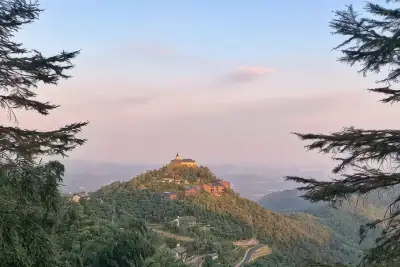 Moganshan Sunrise Sea of Clouds · All-Suite Homestay (Moganshan Scenic Area), listing photograph 2 of 3