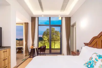 Muhan Hotel, listing photograph 2 of 3