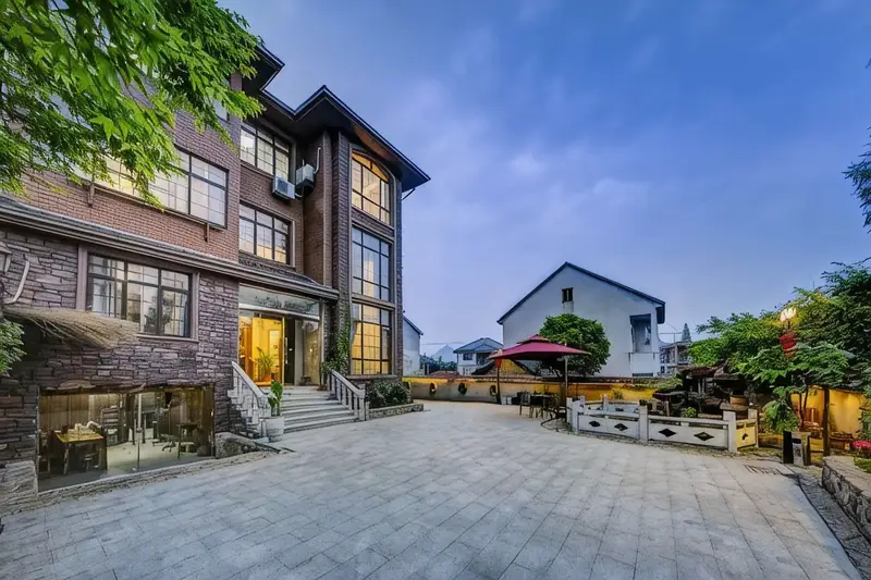 Moganshan yonglian mountain inn, listing photograph 1 of 3