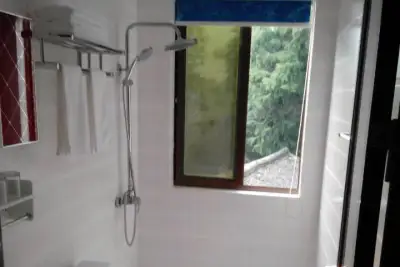 Linyue Shanju Hotel, listing photograph 3 of 3