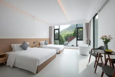 Youjing · Moganshan YOJO Designer Lakeside Garden Boutique Stay, listing photograph 3 of 3