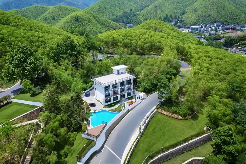 Moganshan Fanxi·Haven Mountain Grassland Designer Garden B&B (Houwu Transfer Center Branch), listing photograph 1 of 3