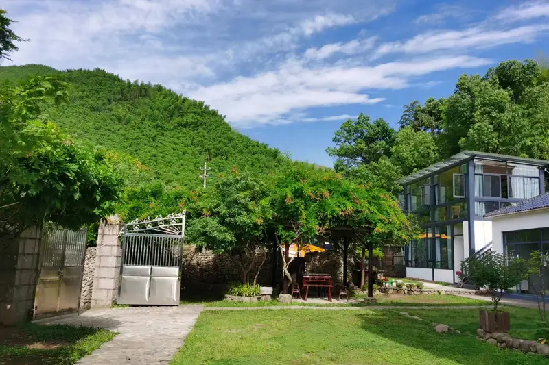 Mogan Mountain Happy Home Farmhouse, listing photograph 1 of 3