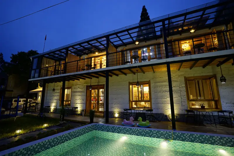 Earth House, listing photograph 1 of 3