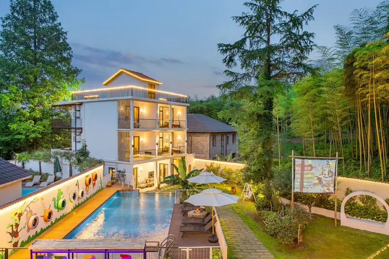 Moganshan Yinsu Garden Camping Holiday Villa, listing photograph 1 of 3