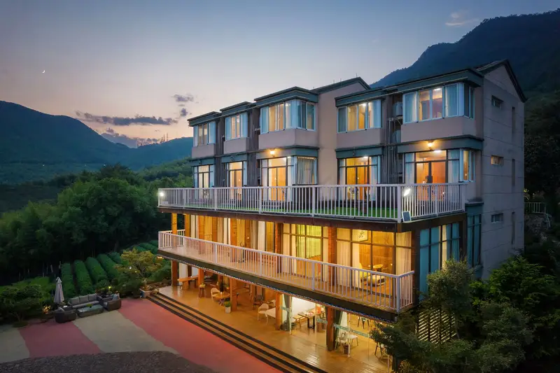 Zhuling Shanju Hotel, listing photograph 1 of 3