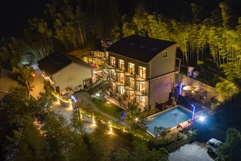 Mogan Mountain Xiaofeng Mujing Xiangye Hot Spring Hostel, listing photograph 1 of 3