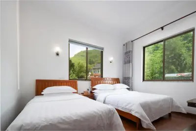 Bailong Villa, listing photograph 2 of 3