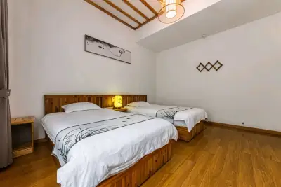 Deqing Shanyinju Country House, listing photograph 3 of 3