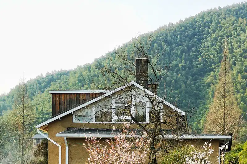 See Faraway Mogan Ziling Villa, listing photograph 1 of 3