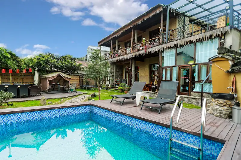 Shanyang·Open Garden Swimming Pool Courtyard Family Resort Villa, listing photograph 1 of 3