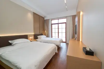 Jianlu Villa, listing photograph 3 of 3