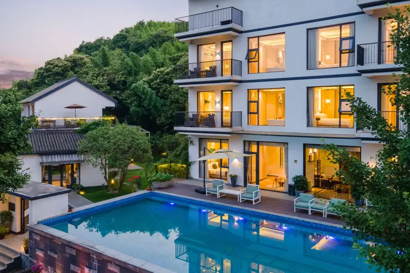Mogan Mountain Zhuliguan Garden Holiday Resort, listing photograph 1 of 3
