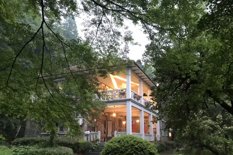 Moganshan Manting Garden View Holiday Villa, listing photograph 1 of 3