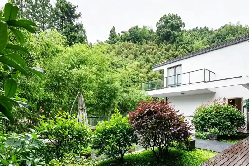 Yunfeng Zhuyuan Hostel, listing photograph 1 of 3