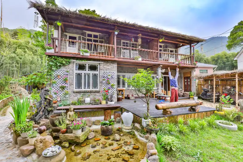 Om Yoga Resort, listing photograph 1 of 3