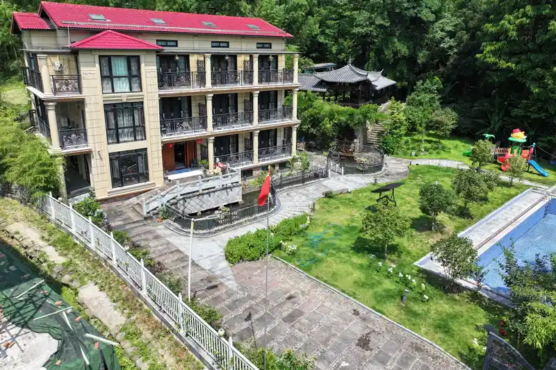 Deqing xiang yunshan residence, listing photograph 1 of 3
