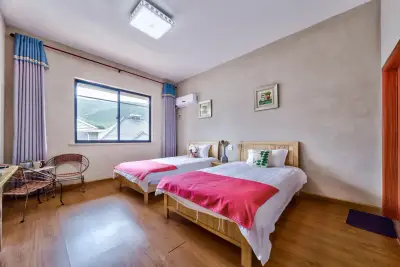 Moganshan St story homestay, listing photograph 2 of 3
