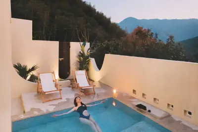 Juesu Hot Spring Hostel, listing photograph 2 of 3