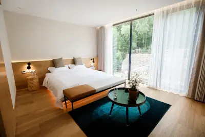 Apricot SENSE. Aesthetic Design of Mogan Mountain Residence, listing photograph 2 of 3