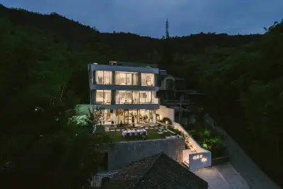 Luli Villa, listing photograph 2 of 3