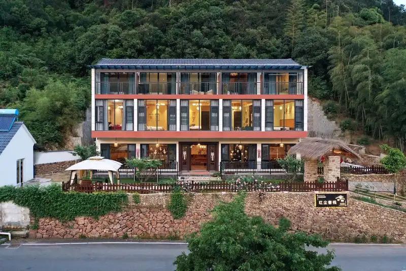 Moganshan Red Dust Inn, listing photograph 1 of 3