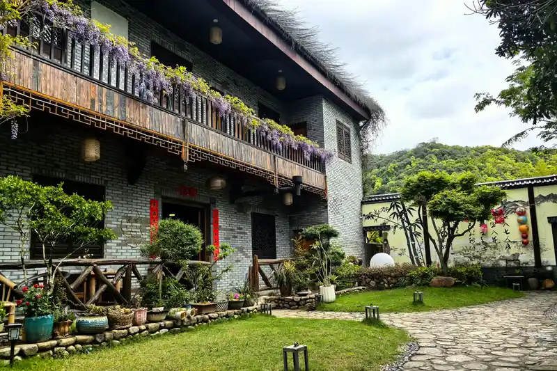 Mogan Mountain Bamboo House Yard, listing photograph 1 of 3