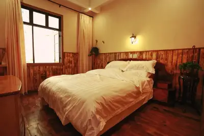 Yuan Ming Hotel, listing photograph 2 of 3