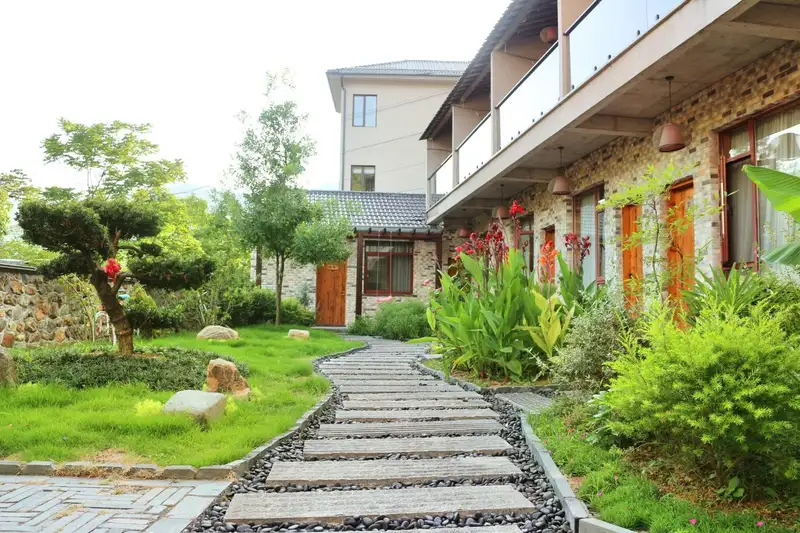 Moganshan Mountain Farmhouse, listing photograph 1 of 3