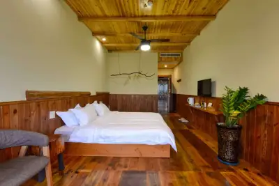 Moganshan Mountain Farmhouse, listing photograph 2 of 3