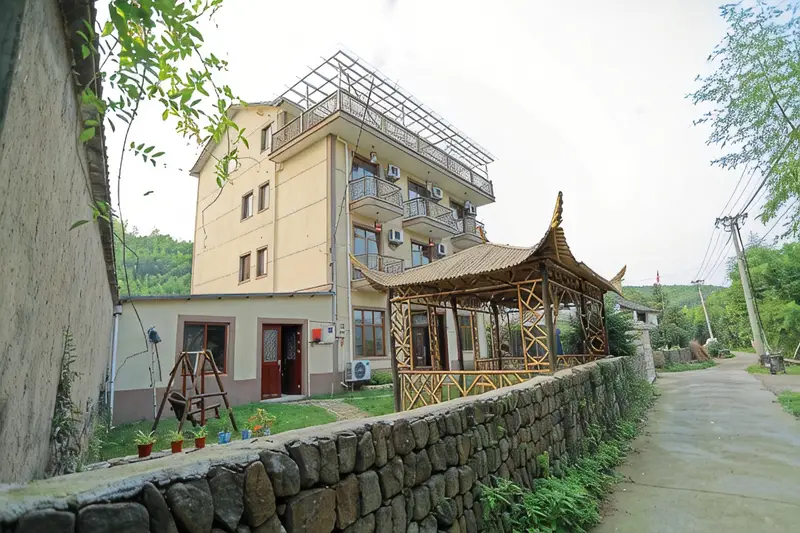 Shanjian Tianyuan Farmhouse, listing photograph 1 of 3