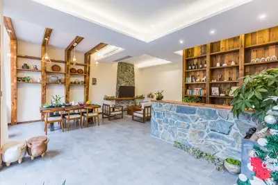 Huzhou Deqing Yixi Chinese Inn, listing photograph 2 of 3