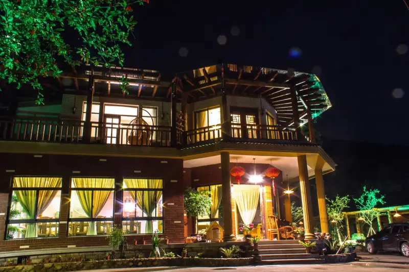Mojian Yiyu Inn, listing photograph 1 of 3