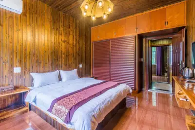 Mogan Mountain House, listing photograph 3 of 3
